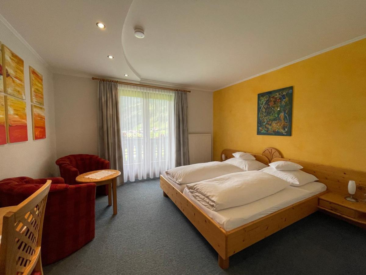 Hotel Garni Burger Sankt Jakob in Defereggen Extérieur photo