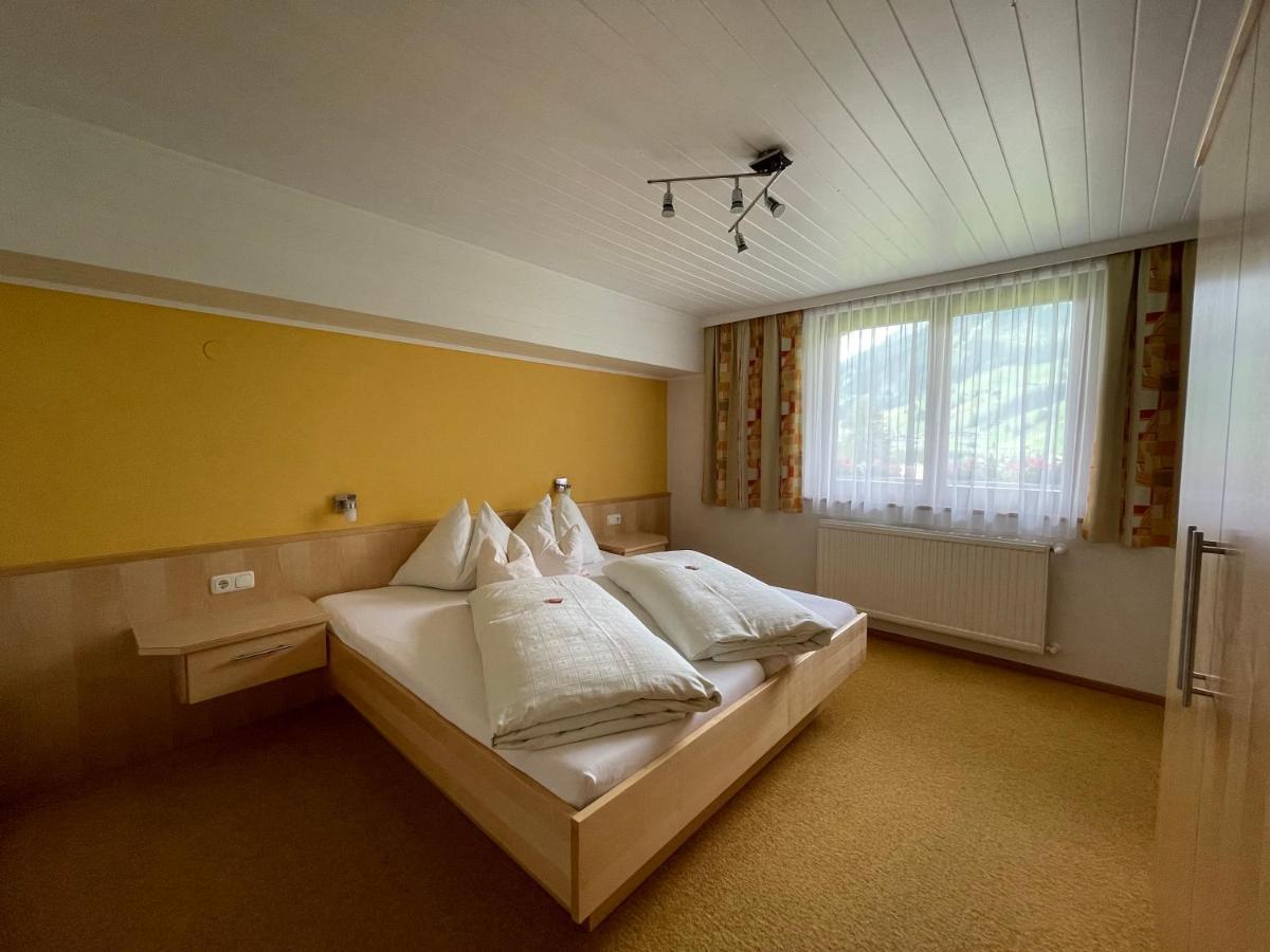 Hotel Garni Burger Sankt Jakob in Defereggen Extérieur photo
