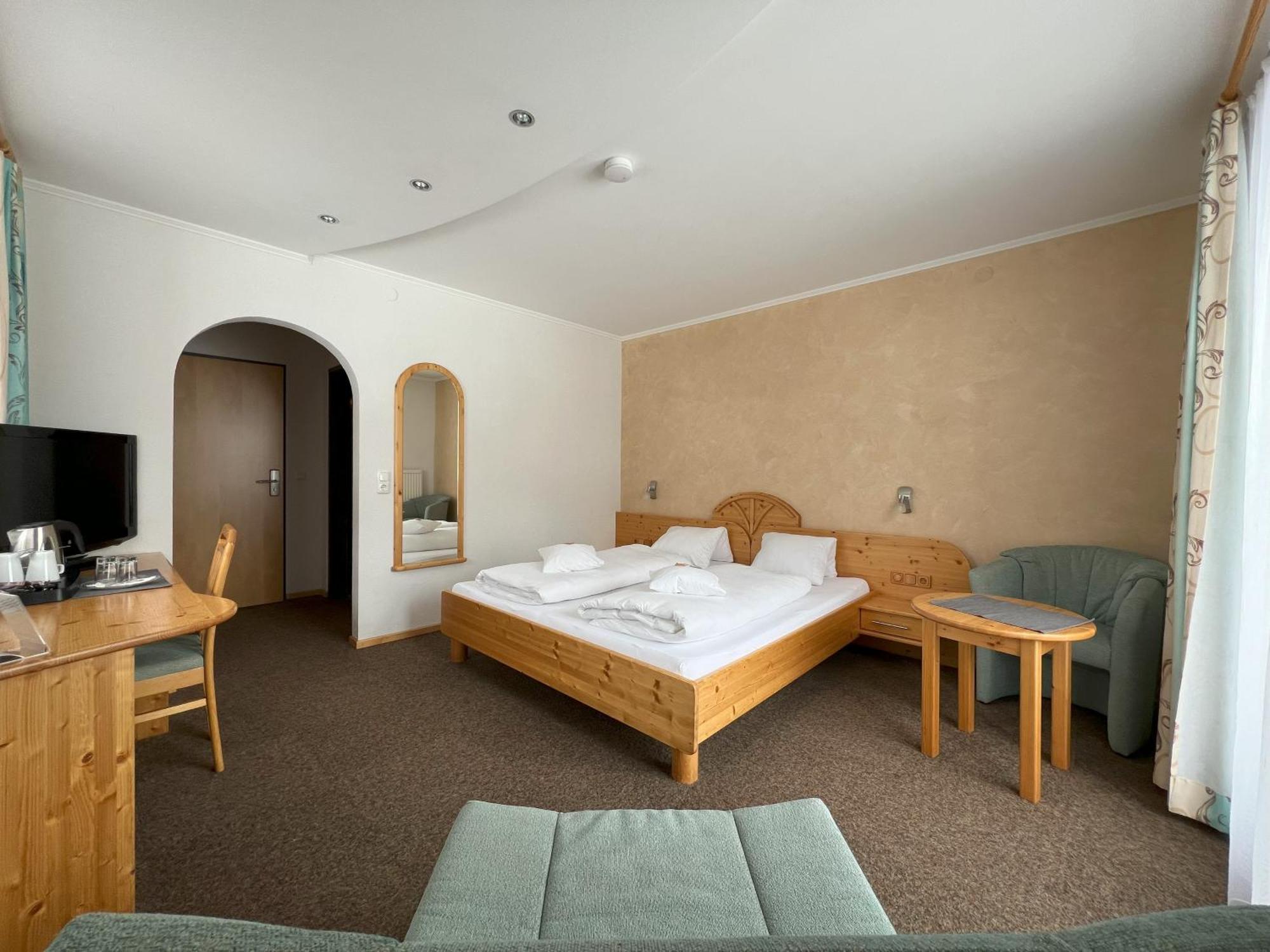 Hotel Garni Burger Sankt Jakob in Defereggen Extérieur photo